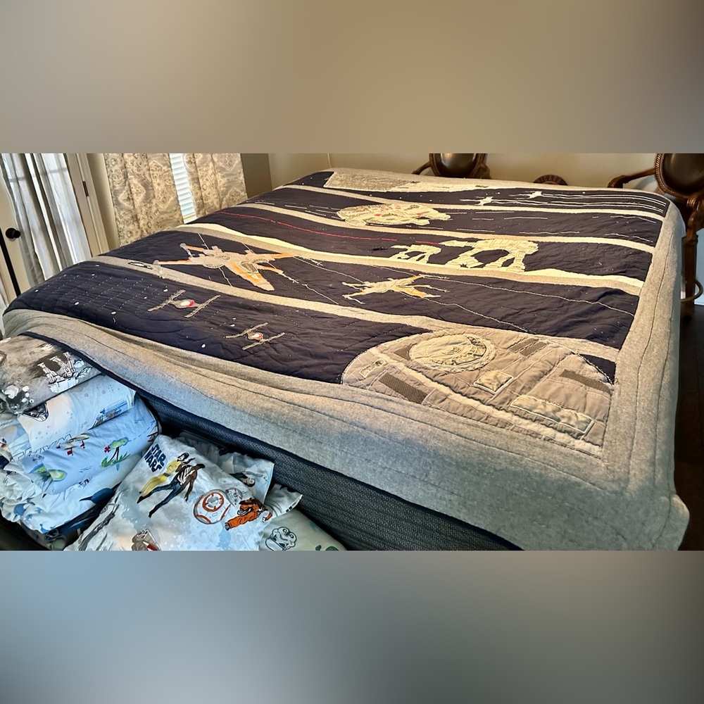 POTTERY BARN KIDS STAR WARS Quilt & 2 Shams